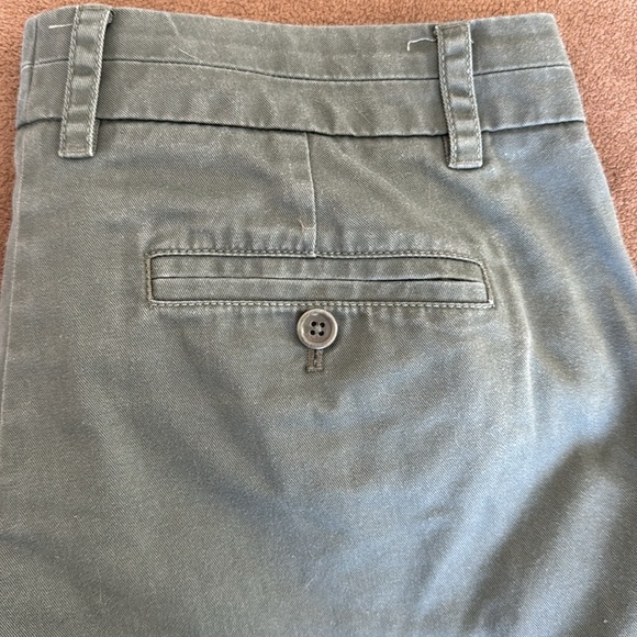 J Crew 4” Chino Shorts - Picture 4 of 4